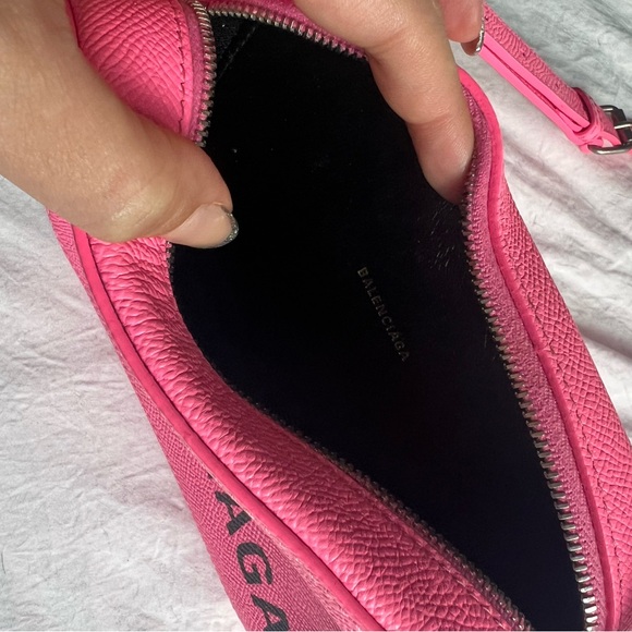 pink balenciaga crossbody camera bag purse - Picture 4 of 8